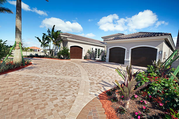 Best Interlocking Driveway Pavers  in El Valle De Arroyo Seco, NM